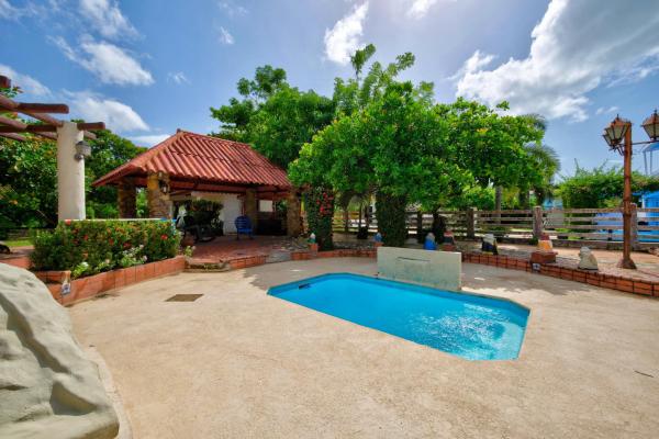 Beachside villa in playa malibu