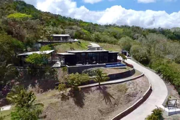 Modern villa, 3 independent guest house and views