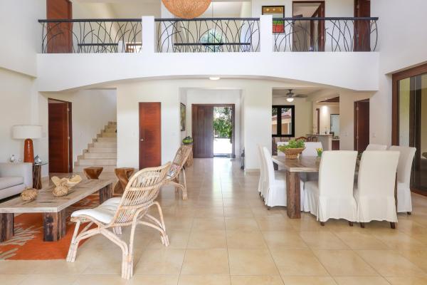 Beautiful house for sale in buenaventura
