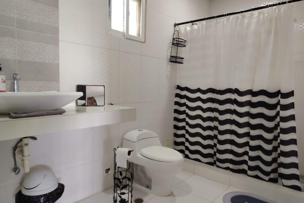 Casa con piscina, jacuzzi y espectaculares vistas a la montaña en el higo