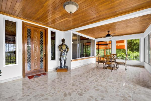 Highland investment estate with rare water concess