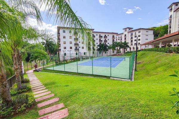 Alquiler embassy village