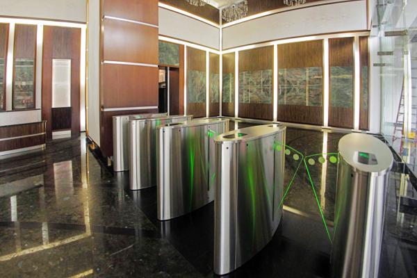 Alquiler oficina sin divisiones en torre bicsa, avenida balboa