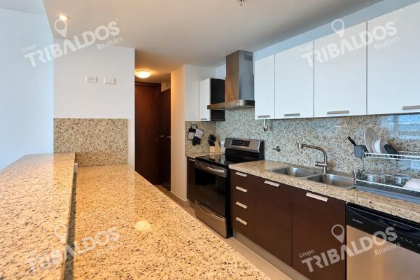 Oceanfront apartment for sale | 204 m2