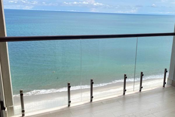 Apartamento frente a la playa en playa caracol, panamá.