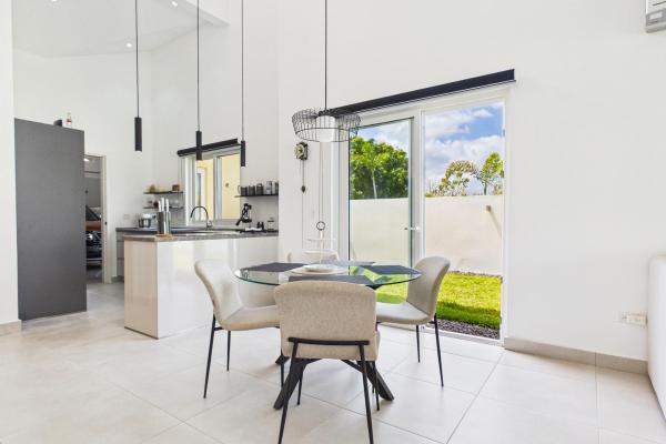Beautiful modern 2 bdrm home with pool