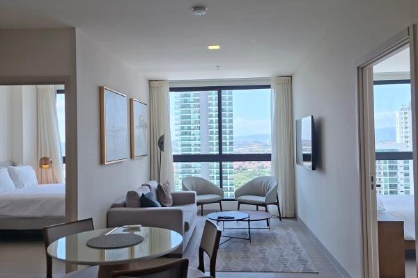Elegant 2-bedroom apartment with panoramic view