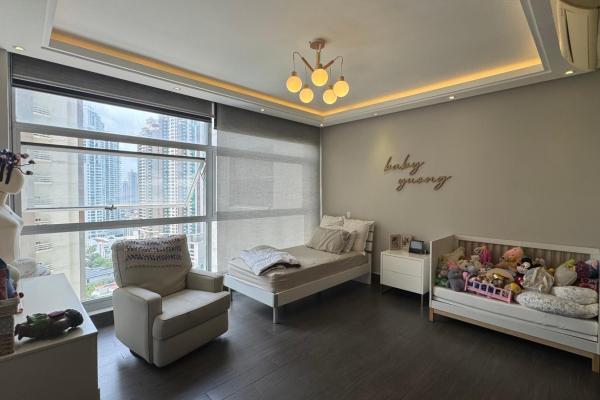 For sale - q tower