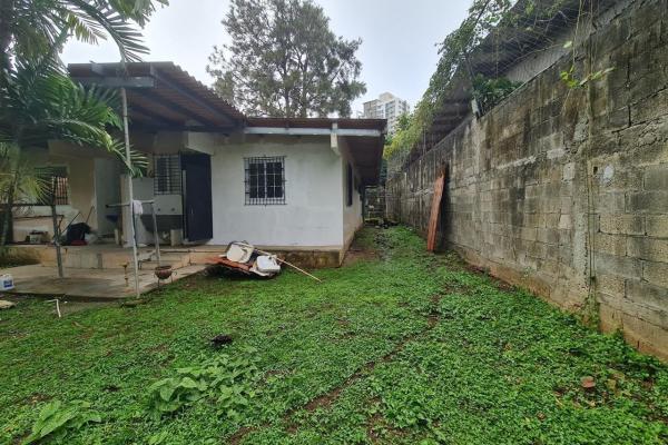 2 houses for sale in carrasquilla, steps from parq