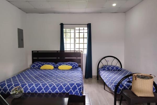 Casa con piscina, jacuzzi y espectaculares vistas a la montaña en el higo