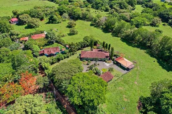 Custom country home with casita in pedasi