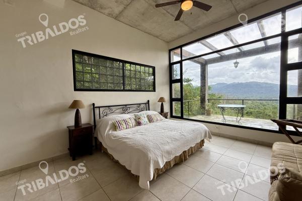 Sale of house in the valley, antón