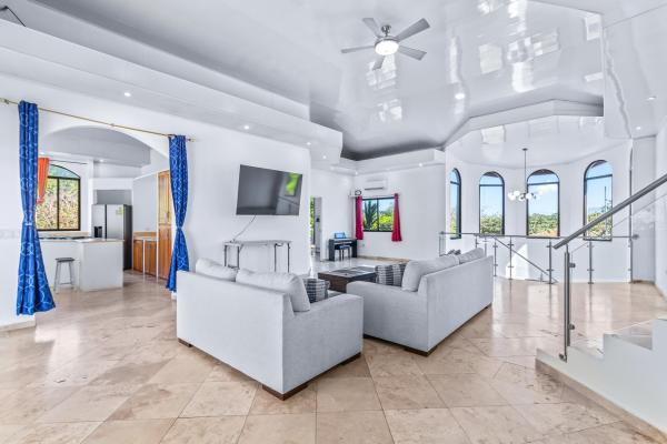 Beachfront estate on 1.5 hectares in playa nanzal