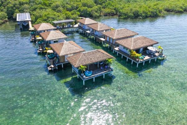 Coral bay bungalows - luxury overwater resort