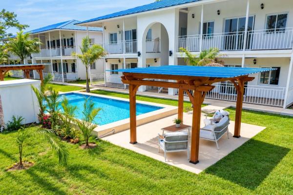Complejo de apartamentos de 12 unidades en venta - pedasi, panamá