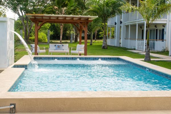 Complejo de apartamentos de 12 unidades en venta - pedasi, panamá