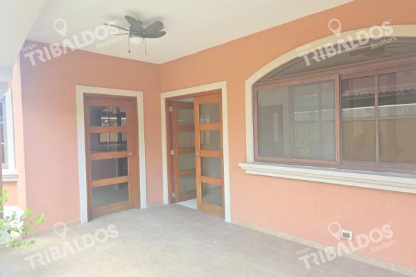Sale of house in el doral