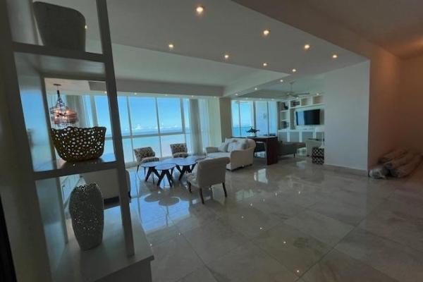 Furnished apartment vitri, 4 bedrooms, beachfront