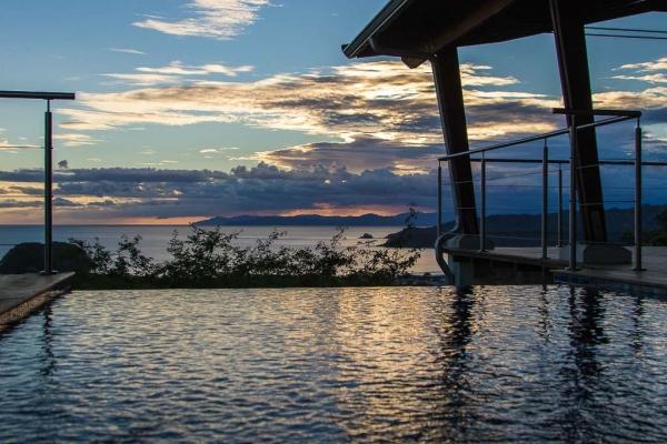 Lujosa casa en playa venao