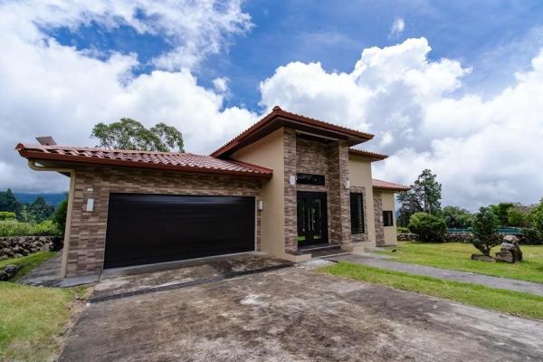 Excepcional casa en cerro verde estates, boquete