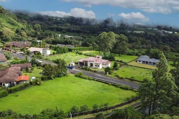 Outstanding home in cerro verde estates, boquete