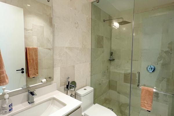 Apartamento con luz natural y vistas a la marina en bcr