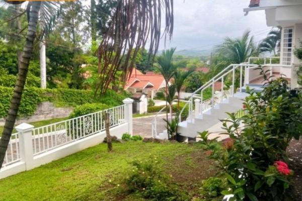 Venta de espaciosa casa en conjunto cerrado en la montañeza, brisas del gol