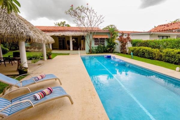3 bed 3.5 bath home in coronado panama