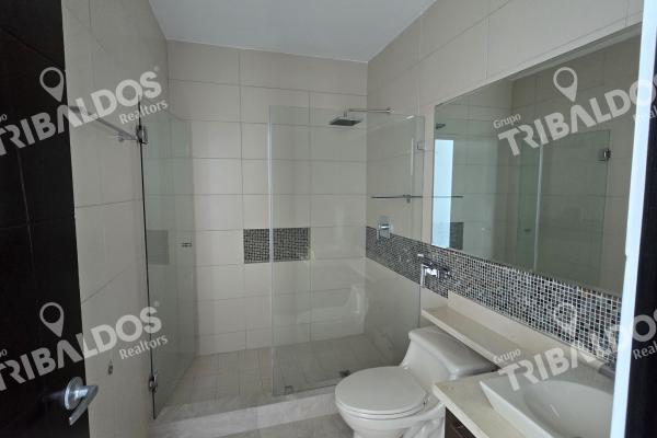 Venta de apartamento en ocean waves nueva gorgona