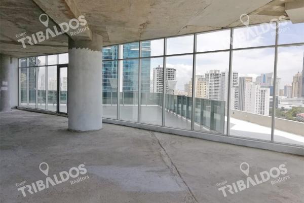 Oficina en gris, piso completo en calle 50, revolution tower