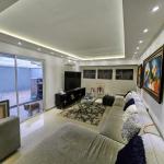 Remodeled house for sale in the spring in condado del rey.