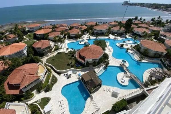 Apartment with ocean view in coronado country club