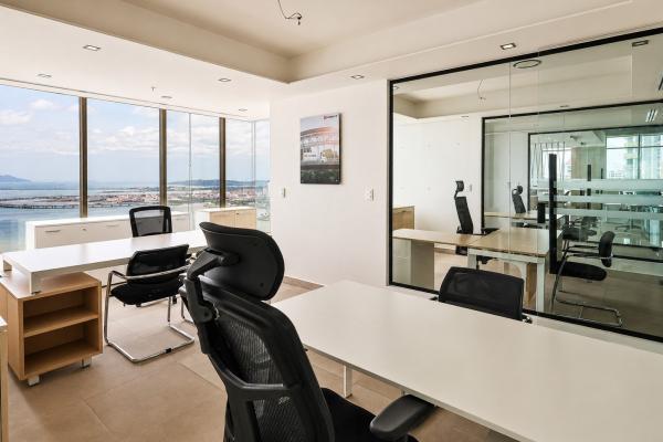 Office for sale in bicsa financial ave. balboa
