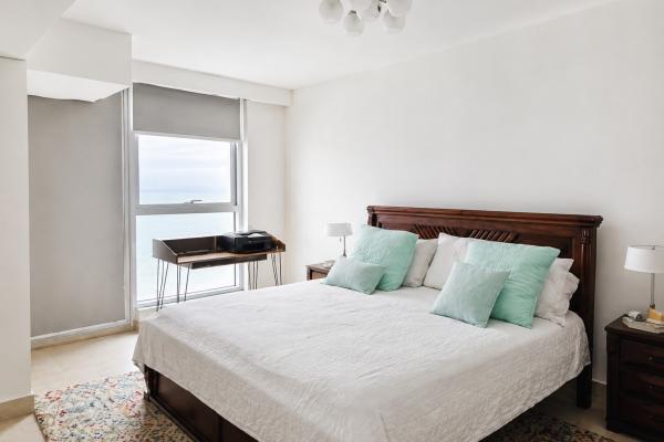 Venta de apartamento en playa blanca ph lighthouse beach tower