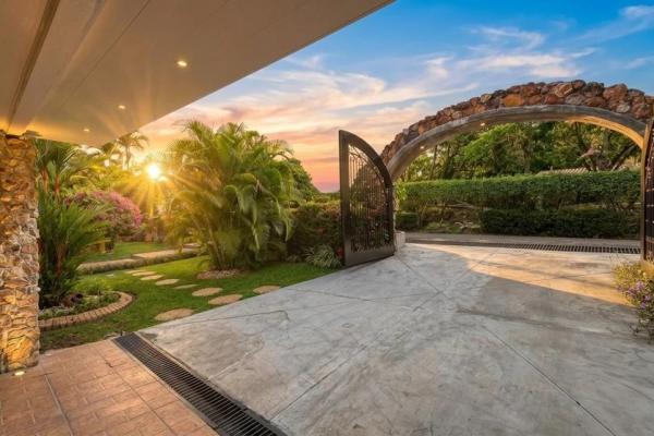 Coronado golf club home with pool