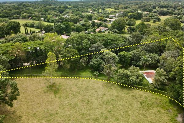 Se vende terreno en las tablas
