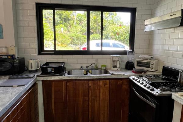 Mountain view home in altos del maria