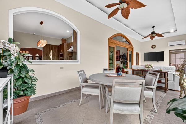 Boquete area luxury home for sale in santa lucía,