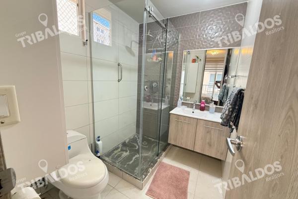 Venta de apartamento en ph torres de versalles ii