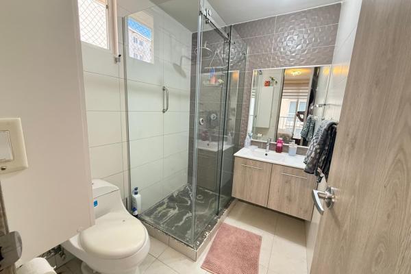 Sale of apartment in torres de versalles ii building