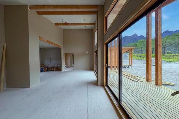 High-end off-grid home with volcán barú views