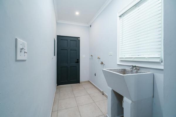 Casa con piscina de agua salada en dolega panamá