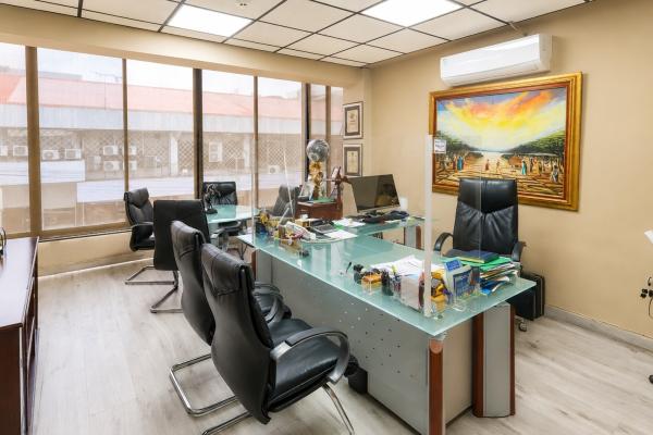 (negociable) venta de edificio comercial en calidonia