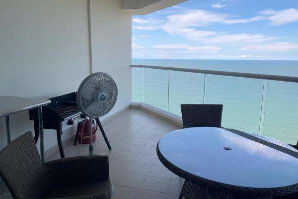 Modern apartment for rent in front of the sea
