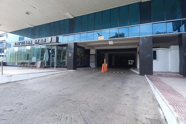 Ph bayfront apartment for sale