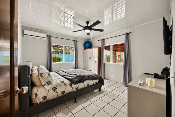 Oceanfront rental — playa malibú, gorgona