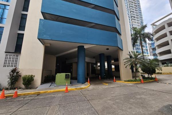 Se alquila apartamento amoblado marbella