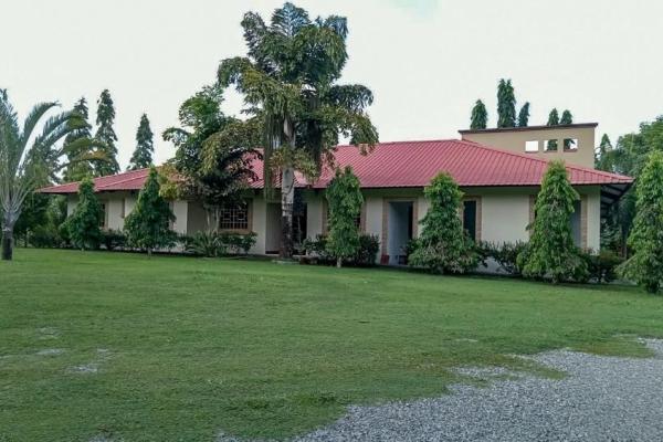 Casa estilo hacienda de 4 dormitorios en david