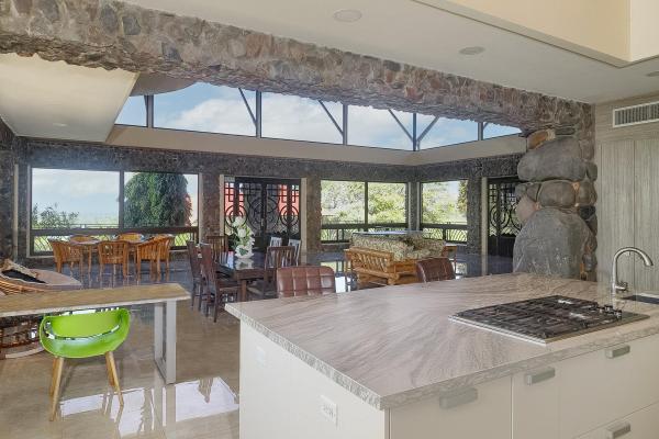 Panama estate w/marina,airstrip & resort potential