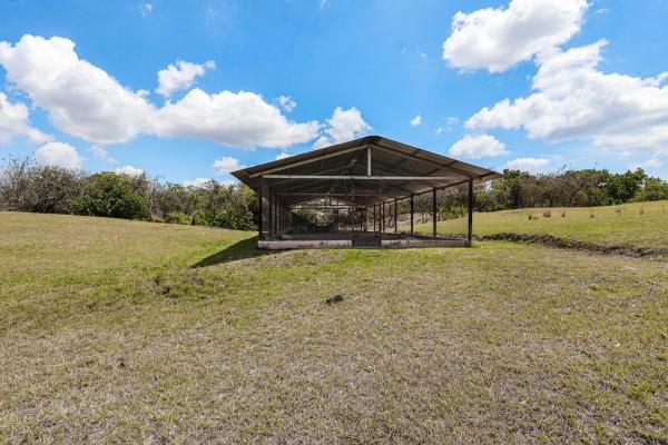 Venta de granja con mejoras en san carlos